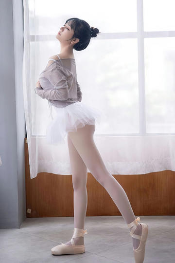 欧美乱伦熟女